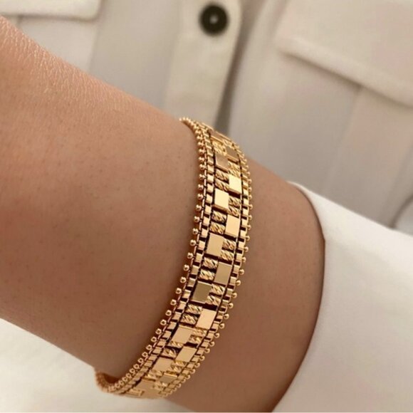 Chunky Bracelet 18k Gold Plated Luxury Jewelry - Picture 1 of 9